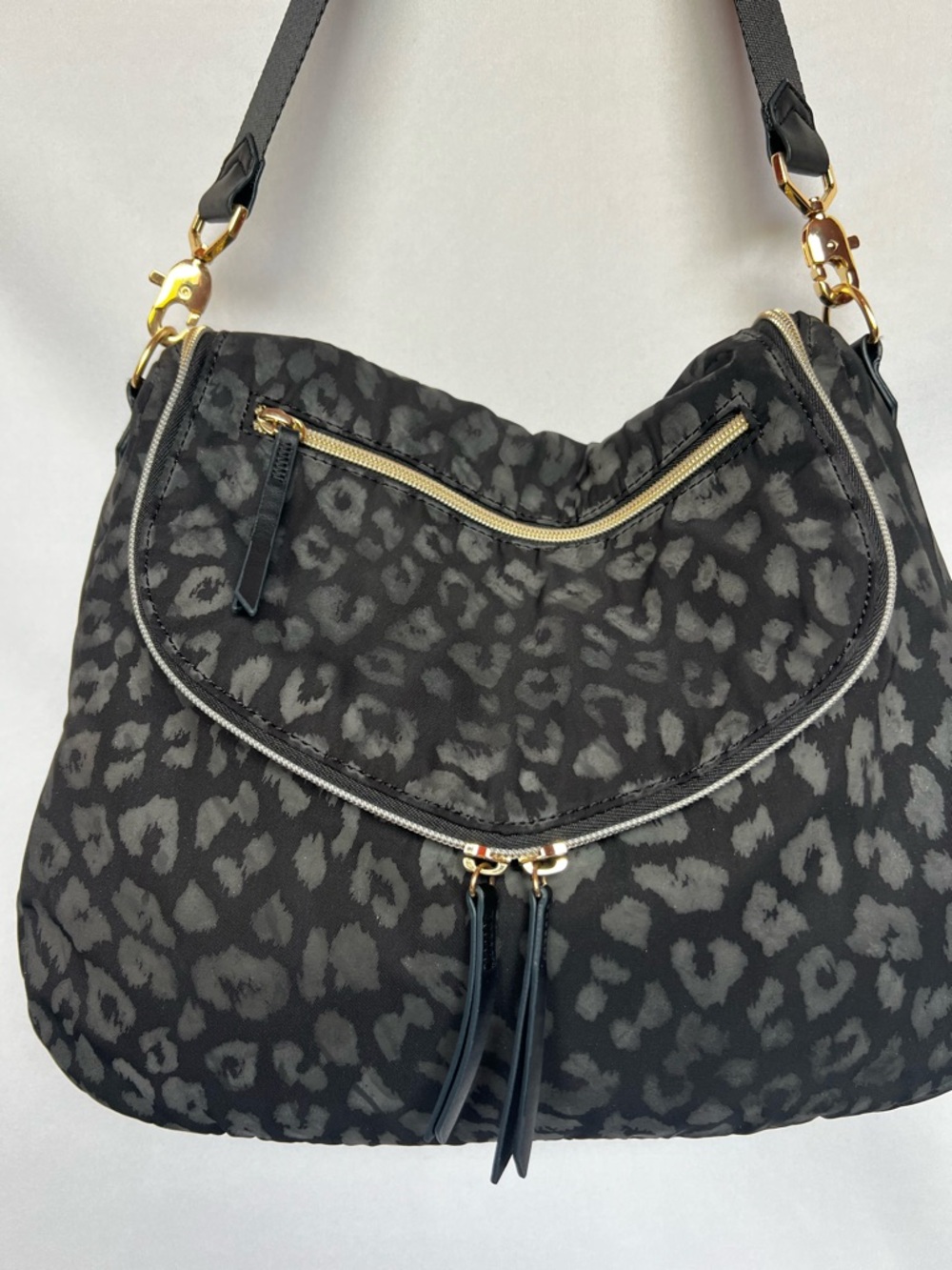 Stella & Dot Leopard Print Nylon Shoulder Bag Black Gray Multi Pocket